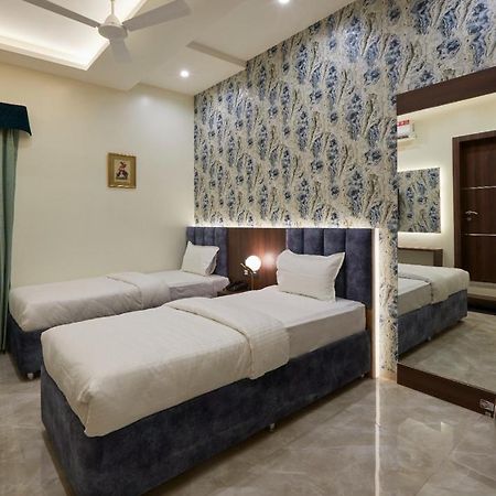Hotel Rose Gold Ahmednagar Extérieur photo