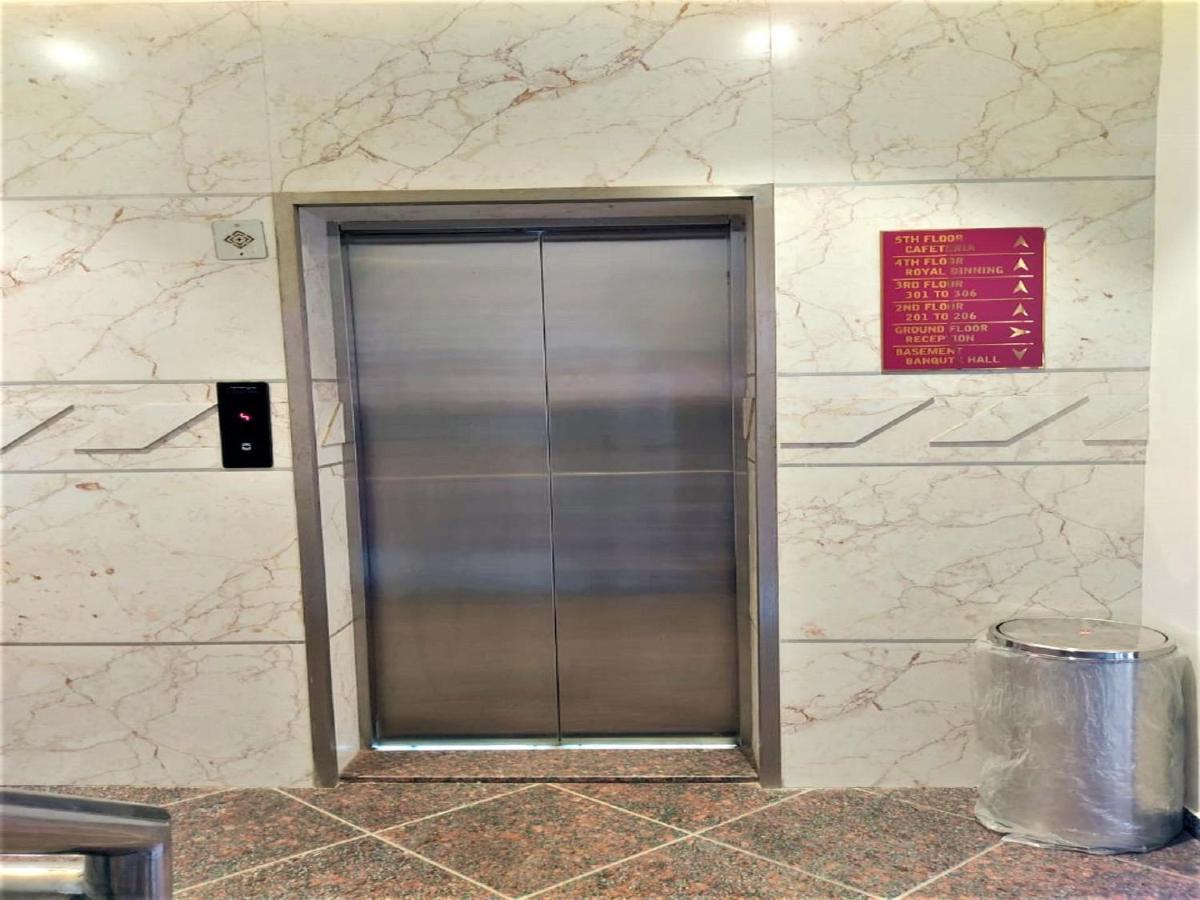 Hotel Rose Gold Ahmednagar Extérieur photo