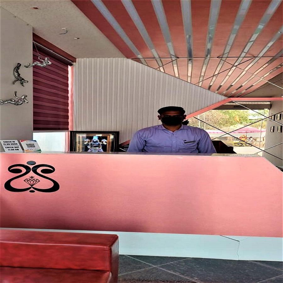 Hotel Rose Gold Ahmednagar Extérieur photo