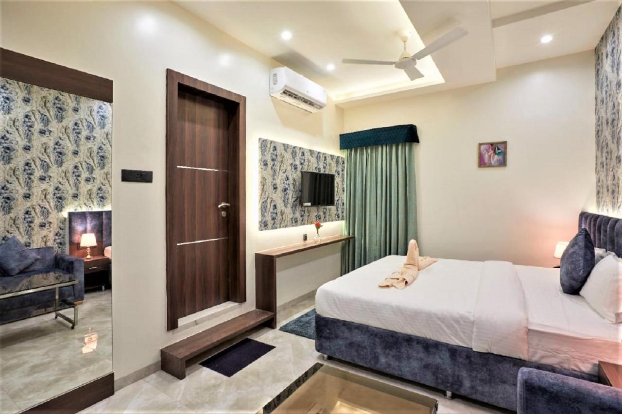 Hotel Rose Gold Ahmednagar Extérieur photo